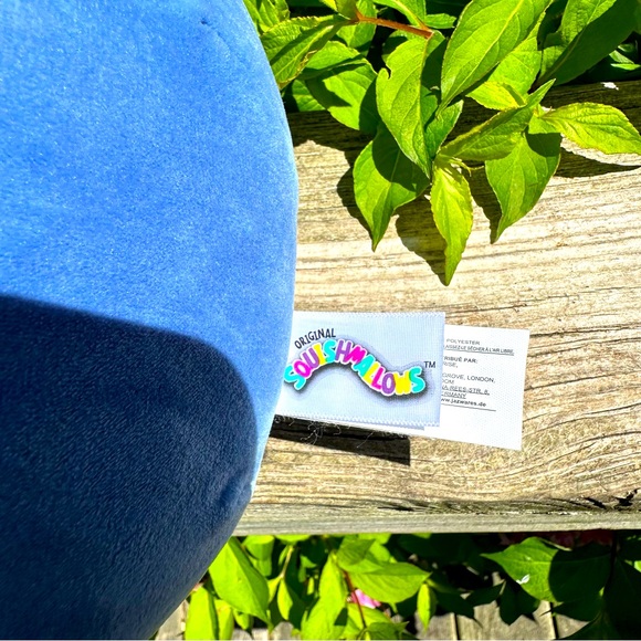 Squishmallow Yeti Horace 8” Discontinued Canadian Exclusive - Picture 3 of 5